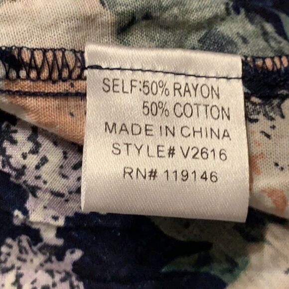 Navy Blue Floral Long Sleeve Top Key Hole Neck L - Picture 10 of 11